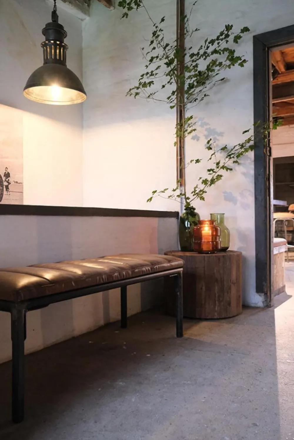 Trademark Living Bänk 'Sean' - Läder/Järn