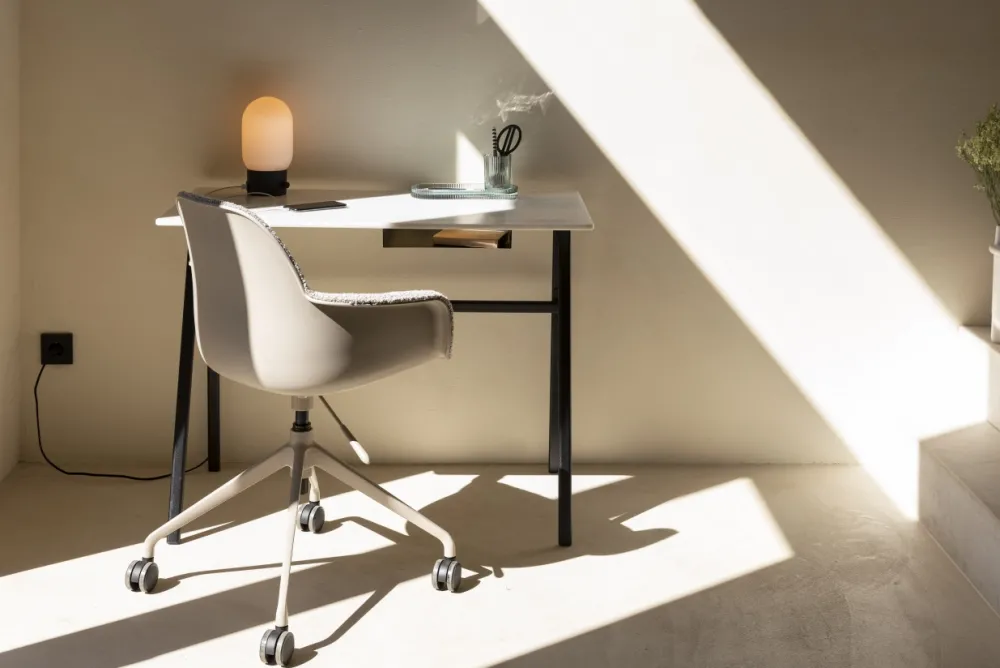 Zuiver Bordslampa 'Urban Charger' - Guld