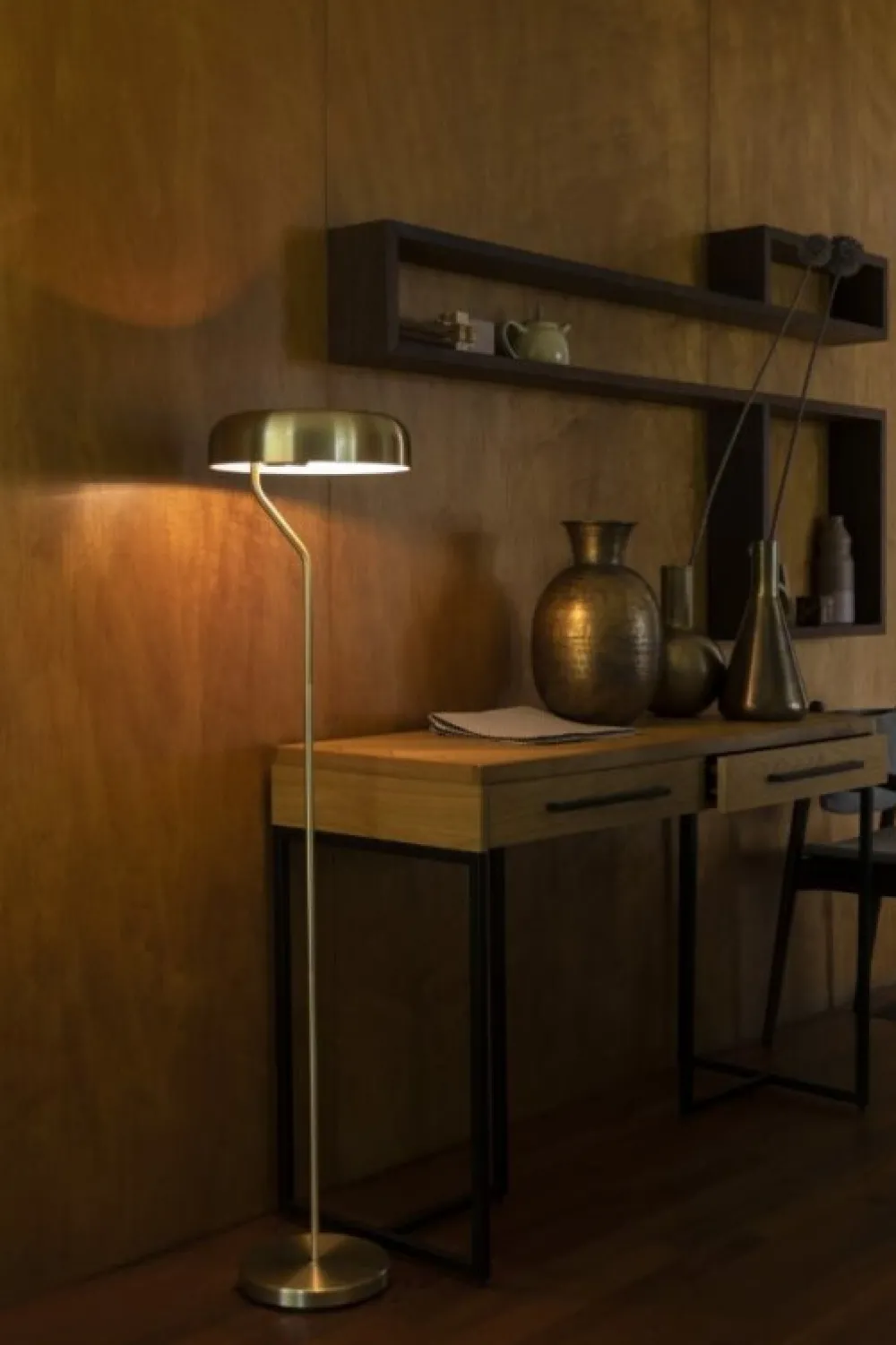 Dutchbone Golvlampa 'Eclipse' - Svart