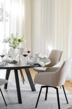 Rowico Home Karmstol 'Alison' - Ljusbeige/svart
