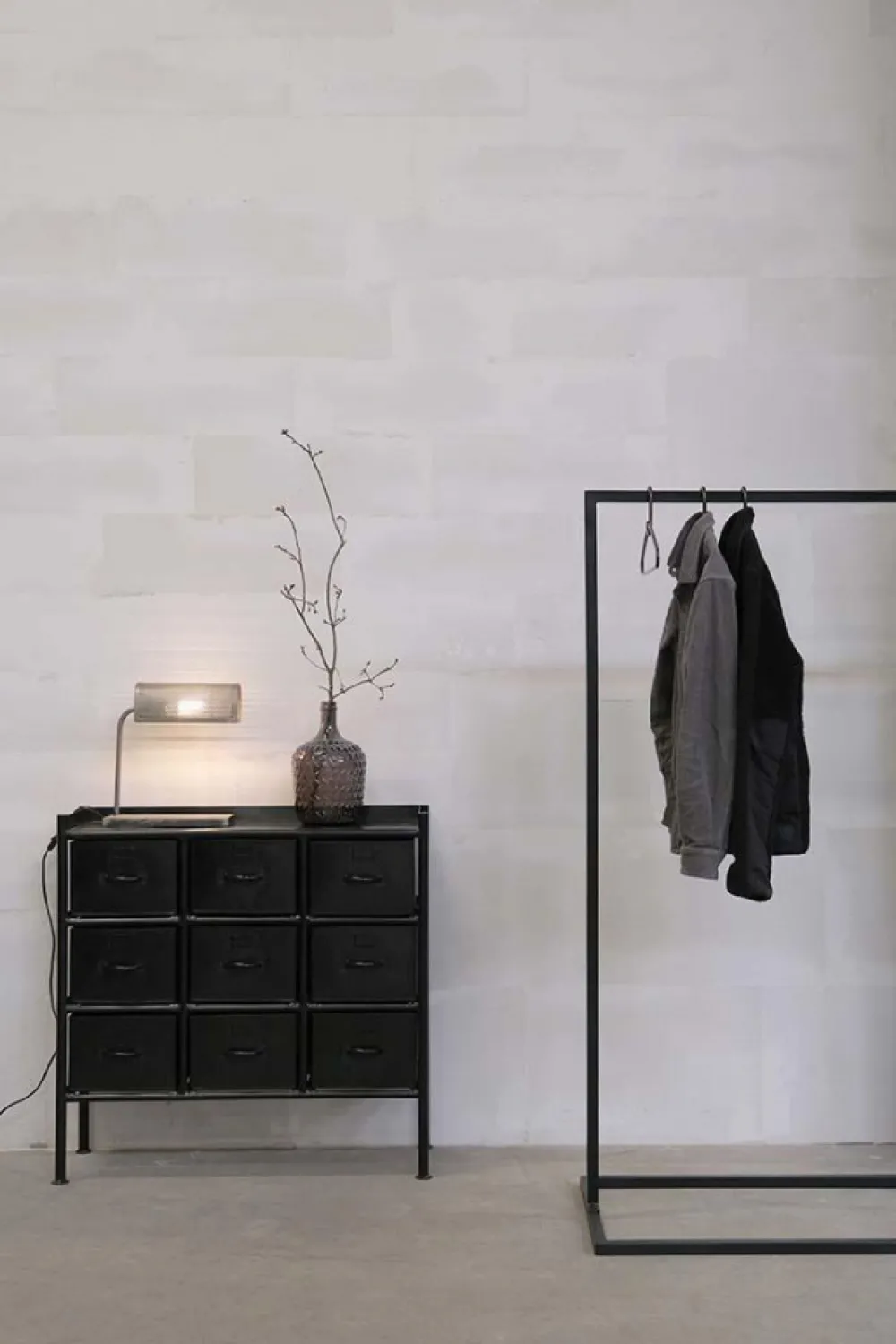 Trademark Living Klädhängare 'Large' - Svart
