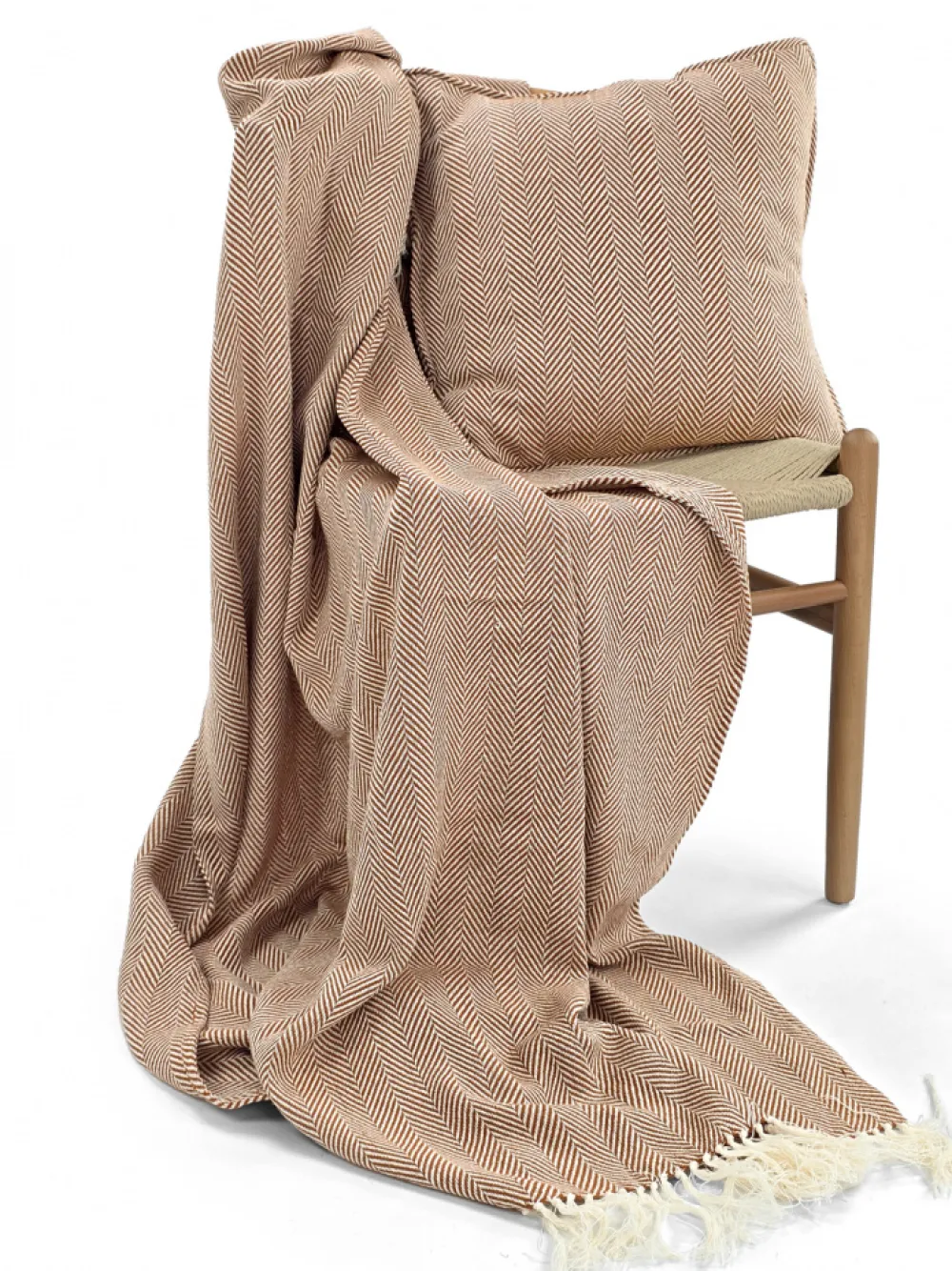 Reforma x Trendcarpet Kuddfodral 'Denisa Fishbone' 45x45cm - Brun/vit