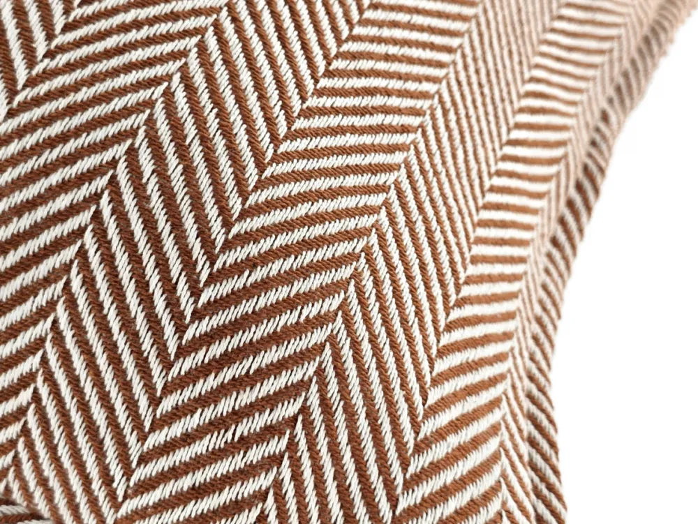 Reforma x Trendcarpet Kuddfodral 'Denisa Fishbone' 45x45cm - Brun/vit