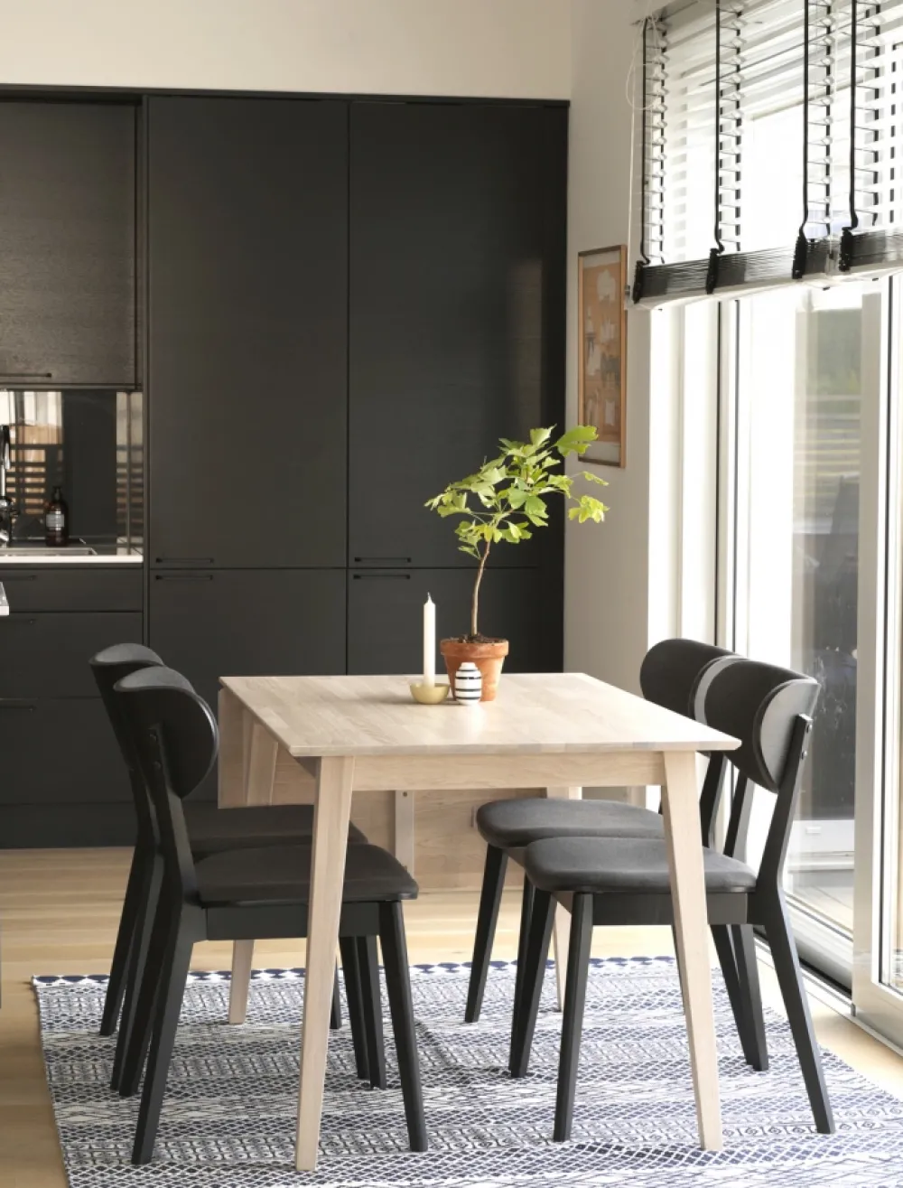 Rowico Home Matbord 'Filippa' 120x80cm - Vitpigmenterad