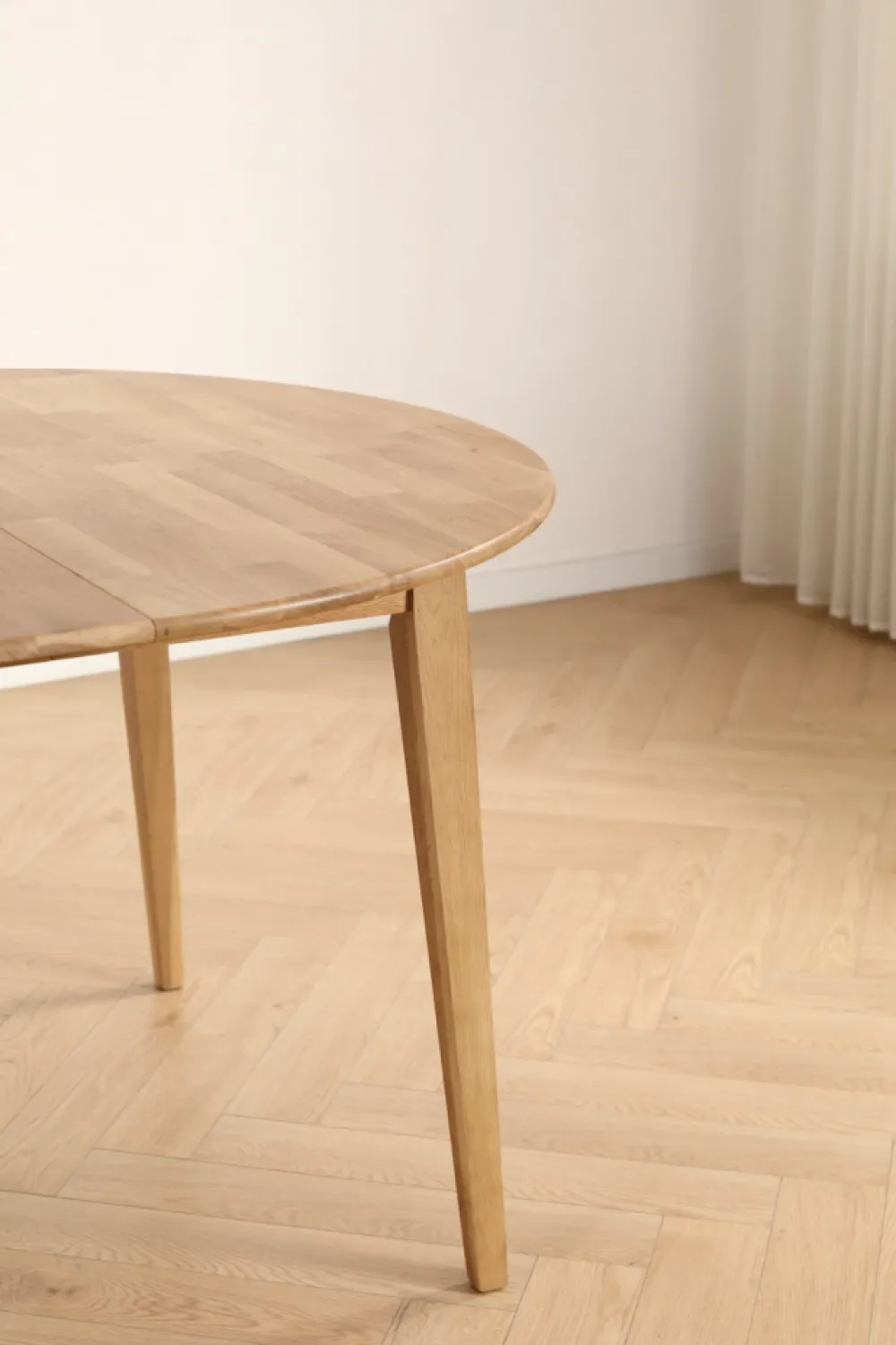 Reforma Matbord 'Saba' Ovalt/Runt 120-165x120 cm - Ek