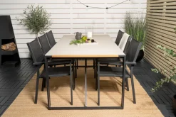 Garden Prestige Matgrupp 'Umeå' - Svart